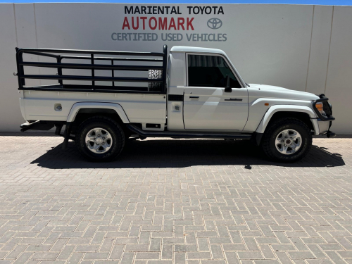 Toyota Land Cruiser Pickup LC79 4.2 Diesel S/C in Namibia