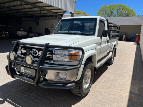 Toyota Land Cruiser Pickup LC79 4.2 Diesel S/C in Namibia