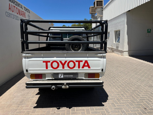 Toyota Land Cruiser Pickup LC79 4.2 Diesel S/C in Namibia