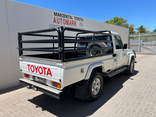 Toyota Land Cruiser Pickup LC79 4.2 Diesel S/C in Namibia
