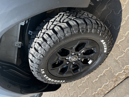 Toyota HILUX DC LEGEND AT RB in Namibia