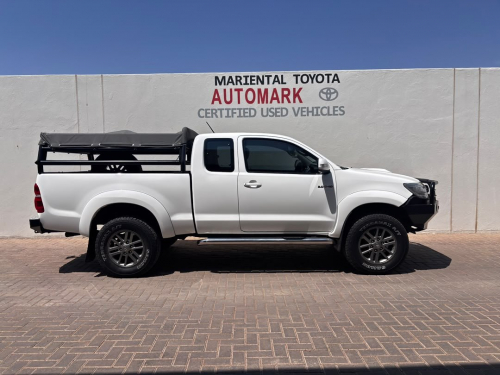 Toyota Hilux Extra Cab XC 3.0 D-4D 4X4 DAKAR in Namibia