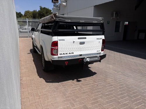 Toyota Hilux Extra Cab XC 3.0 D-4D 4X4 DAKAR in Namibia