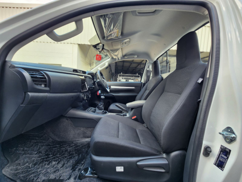 Toyota Hilux SC 2.4GD6 4X4 Raider MT in Namibia