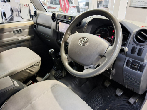 Toyota LANDCRUISER 79 4.2d P/U D/C in Namibia