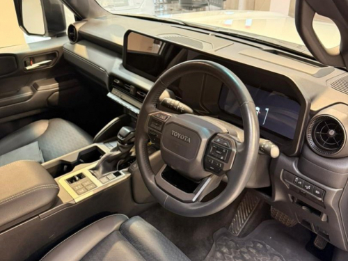 Toyota Prado Vx-r 2.8gd A/t in Namibia
