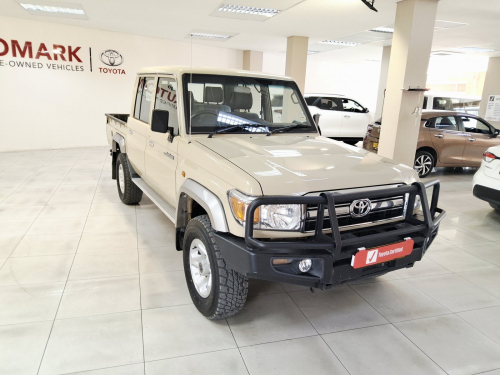 Toyota Landcruiser 79 4.0p P/u D/c in Namibia