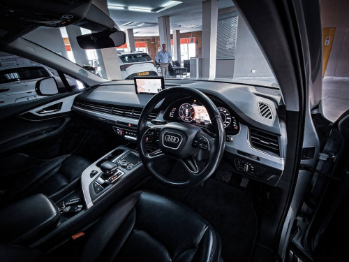 Audi Q7 3.0 Tdi V6 Quattro Tip (45 Tdi) in Namibia