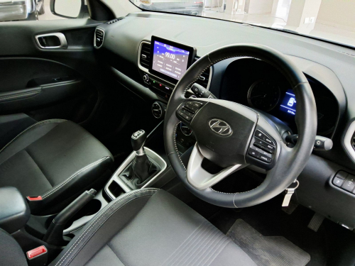 Hyundai VENUE 1.0 TGDI FLUID in Namibia