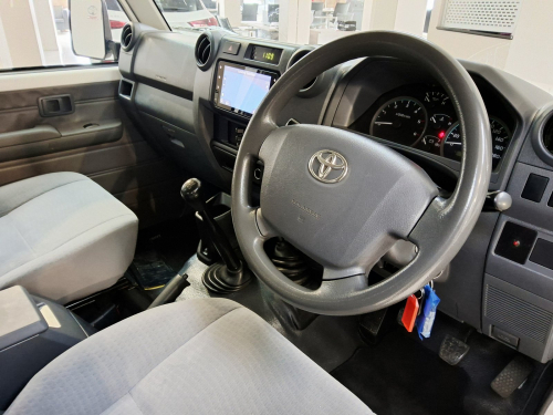 Toyota LANDCRUISER 79 4.2d P/U D/C in Namibia