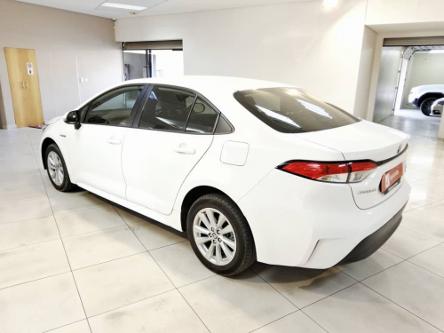 Toyota Corolla 1.8 Xs Hybrid Cvt in Namibia