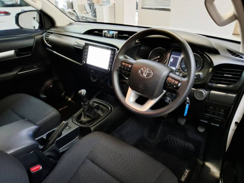 Toyota Hilux 2.4 Gd-6 Rb Raider P/u S/c in Namibia
