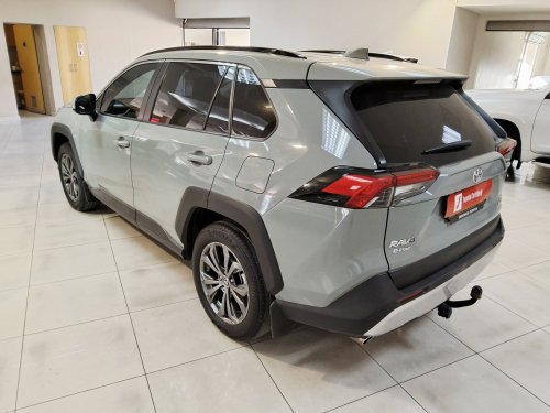 Toyota RAV4 2.5 GX-R HYBRID CVT E-FOUR in Namibia