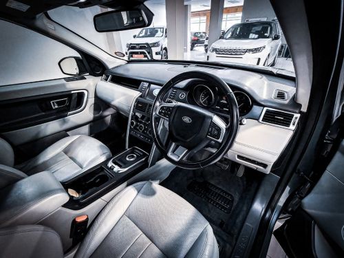 Land Rover Land Rover Discovery Sport 2.0i4 D Se in Namibia