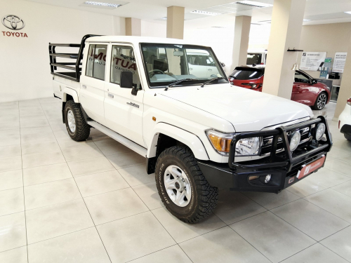 Toyota LANDCRUISER 79 4.0p P/u D/c. in Namibia