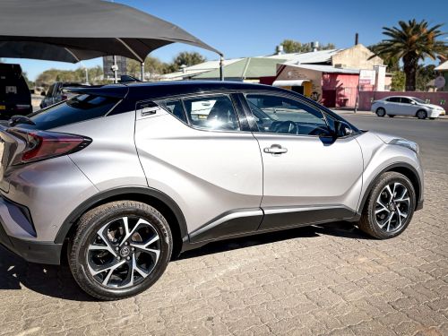 Toyota TOYOTA C-HR 1.2T LUXURY CVT in Namibia