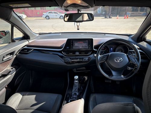Toyota TOYOTA C-HR 1.2T LUXURY CVT in Namibia