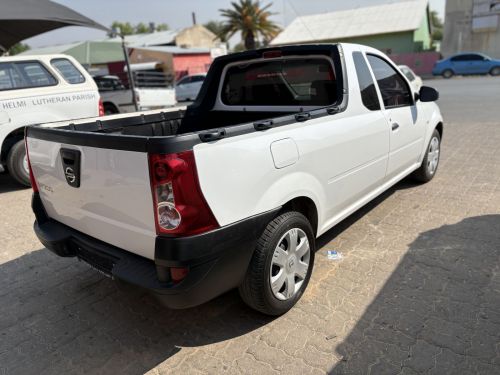 Nissan NISSAN NP200 1.5 A/C in Namibia