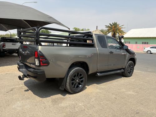 Toyota Hilux  2.4 GD-6 M/T E/C in Namibia