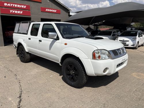 Nissan NISSAN NP300 HARDBODY 2.5 TDI 4X4 M/T in Namibia