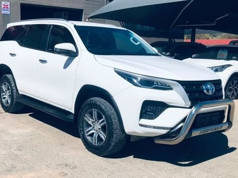 Toyota TOYOTA FORTUNER 2.4 GD-6 4X4 in Namibia