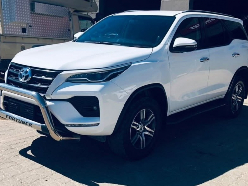 Toyota TOYOTA FORTUNER 2.4 GD-6 4X4 in Namibia