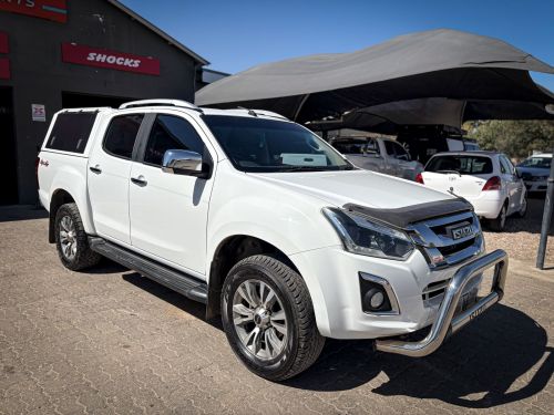 Isuzu ISUZU KB300 D-MAX 4X4 M/T D/C in Namibia