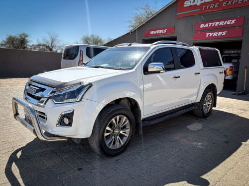Isuzu ISUZU KB300 D-MAX 4X4 M/T D/C in Namibia