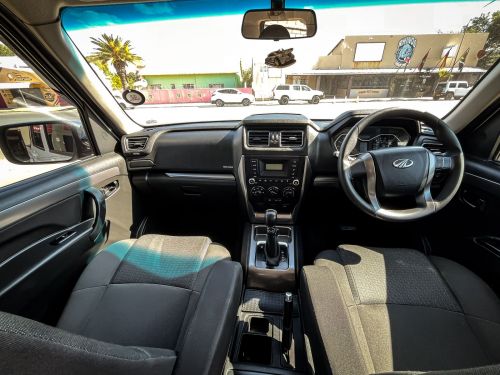 Mahindra MAHINDRA PIK-UP 2.2 MHAWK S6 KAROO A/T D/C P/U in Namibia