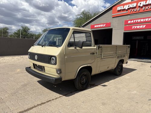 Volkswagen VOLKSWAGEN TRANSPORTER in Namibia