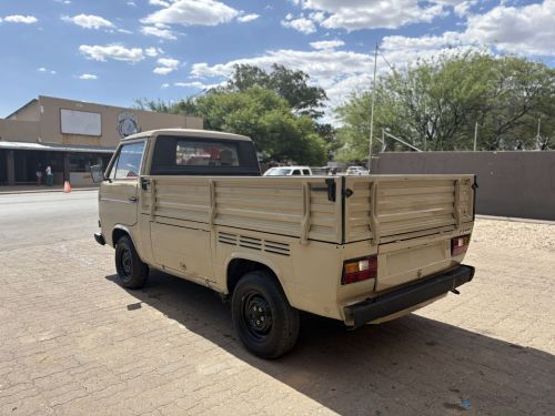 Volkswagen VOLKSWAGEN TRANSPORTER in Namibia