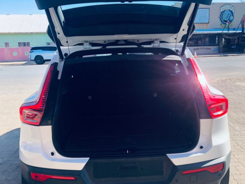 Volvo XC40 T3 MOMENTUM in Namibia