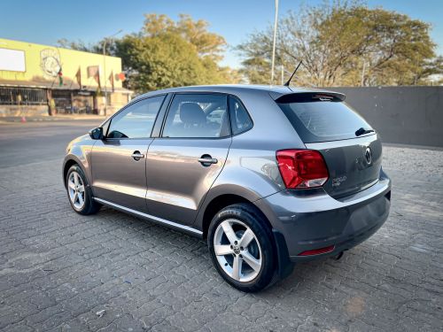 Volkswagen VOLKSWAGEN POLO VIVO 1.6 COMFORTLINE in Namibia