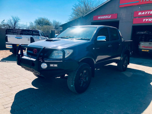Toyota HILUX D4D 4X4 MT DC DIESEL in Namibia