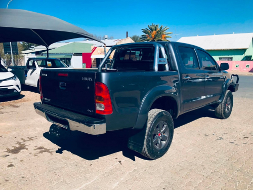 Toyota HILUX D4D 4X4 MT DC DIESEL in Namibia
