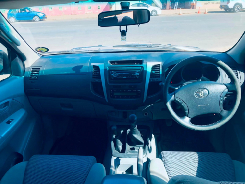 Toyota HILUX D4D 4X4 MT DC DIESEL in Namibia