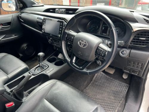 Toyota Hilux 2.8 GD-6 RB LEGEND in Namibia