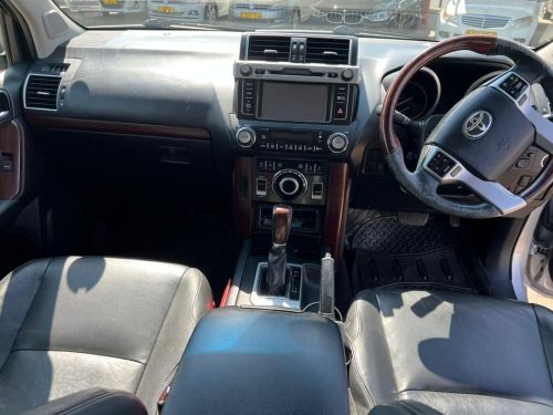 Toyota Prado VX 4.0 V6 A/T in Namibia