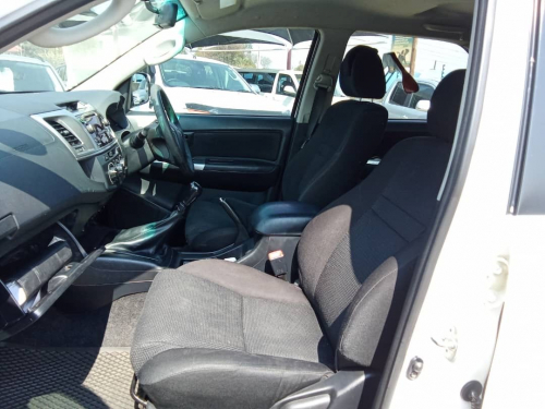 Toyota Fortuner 2.5 4x2 Manual in Namibia