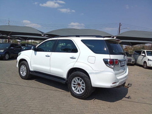 Toyota Fortuner 2.5 4x2 Manual in Namibia