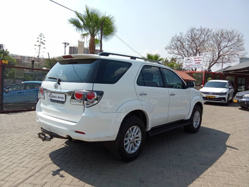 Toyota Fortuner 2.5 4x2 Manual in Namibia