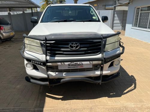 Toyota Hilux 2.5D-4D SRX 4x4 in Namibia