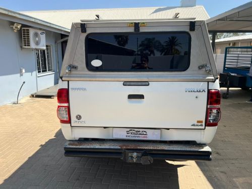 Toyota Hilux 2.5D-4D SRX 4x4 in Namibia