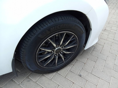 Toyota Corolla 1.6 Esteem in Namibia