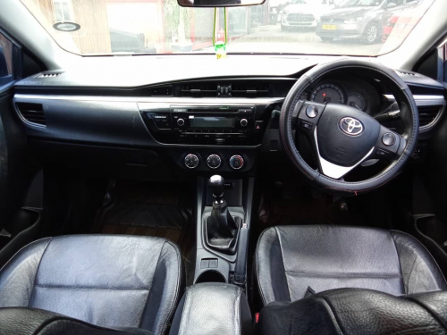 Toyota Corolla 1.6 Esteem in Namibia