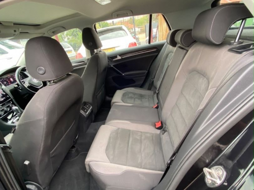 Volkswagen Golf 7.5 TSI 1.4 DSG in Namibia