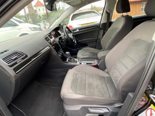 Volkswagen Golf 7.5 TSI 1.4 DSG in Namibia