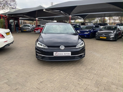 Volkswagen Golf 7.5 TSI 1.4 DSG in Namibia