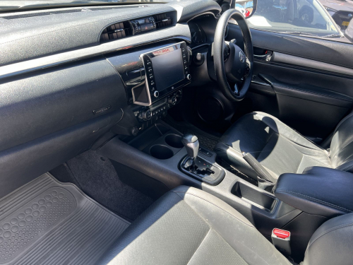 Toyota Hilux 2.8 GD6 RB Legend RS in Namibia