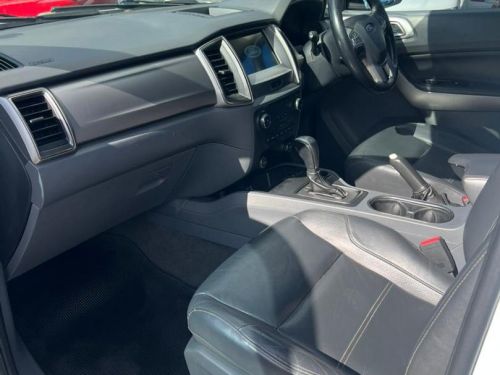 Ford Everest 2.2TDC XLT in Namibia